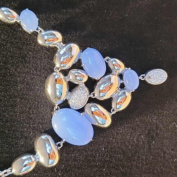 Blue and silver necklace - Picture 2 of 3